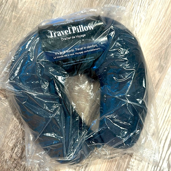 Brand new in original packaging travel neck pillow - Picture 1 of 3